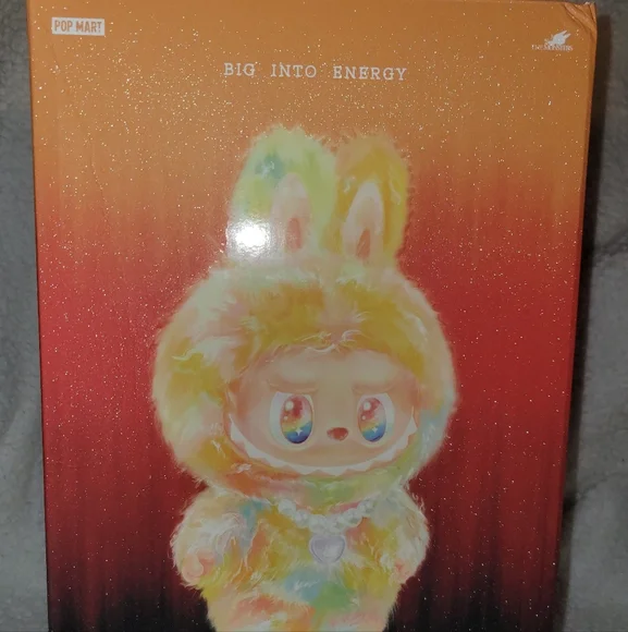 New Authentic Rock The Universe Labubu - Picture 1 of 12